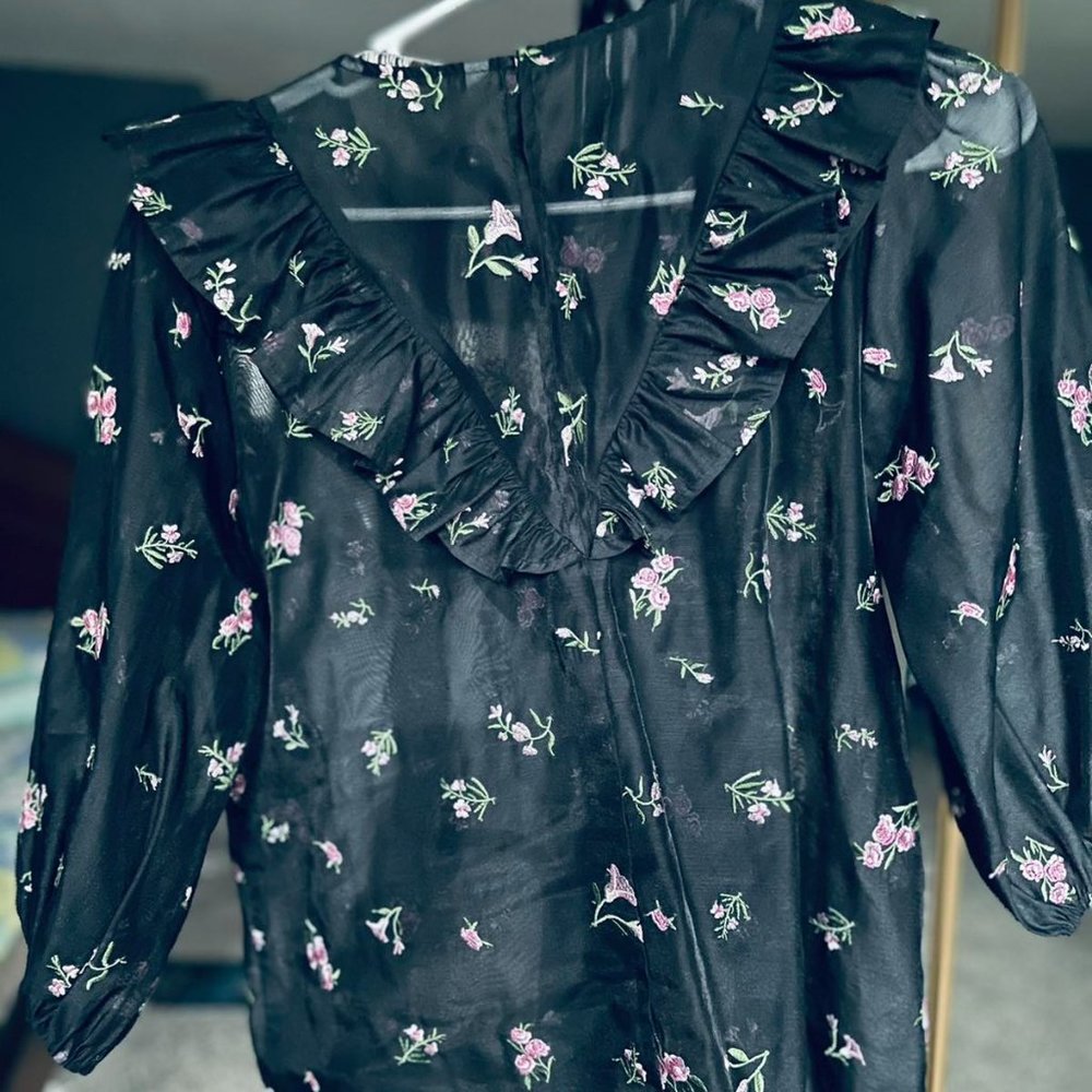 ZARA| Black floral organza top